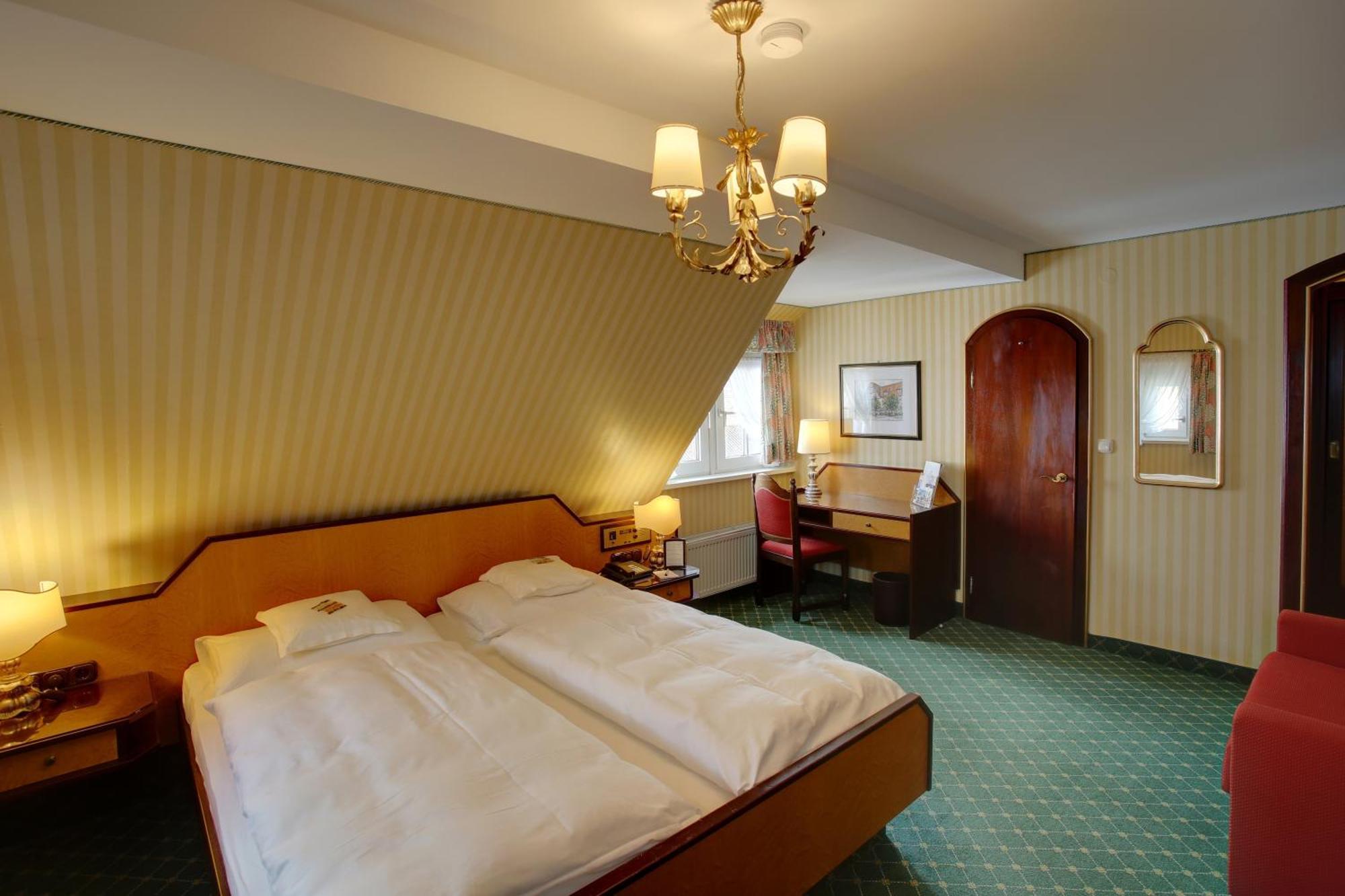Reichelshofen Hotel Brauereigasthof Landwehr-Braeu חדר תמונה