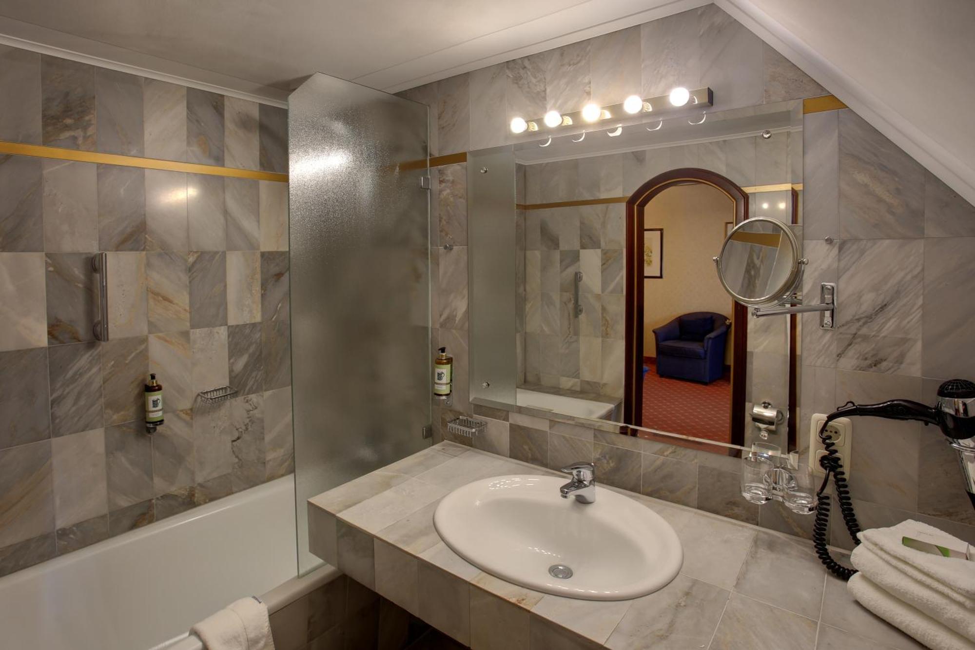 Reichelshofen Hotel Brauereigasthof Landwehr-Braeu חדר תמונה
