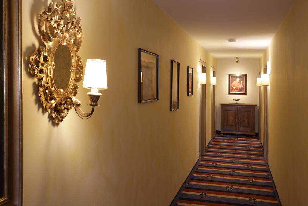Reichelshofen Hotel Brauereigasthof Landwehr-Braeu מראה חיצוני תמונה
