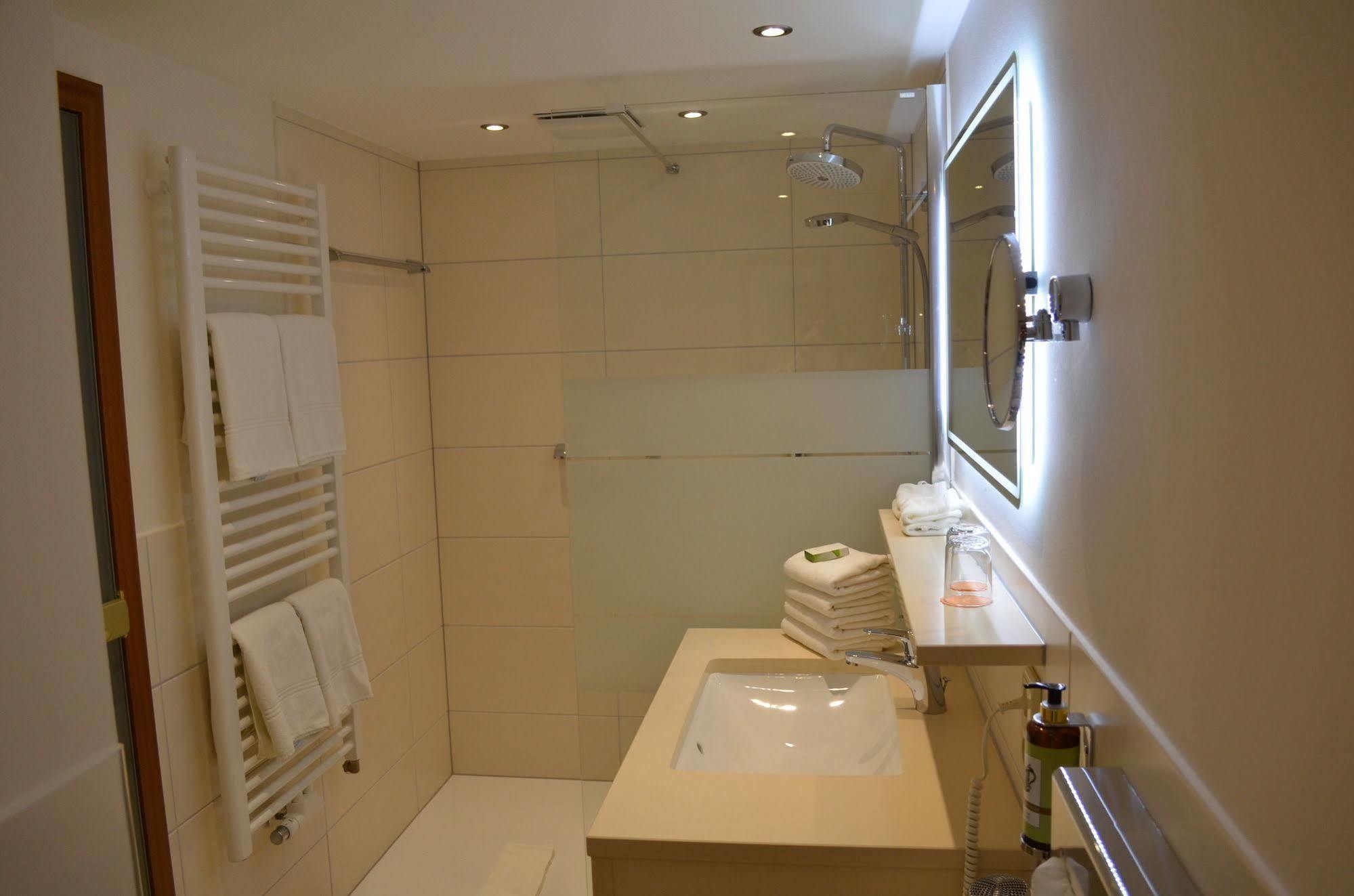 Reichelshofen Hotel Brauereigasthof Landwehr-Braeu מראה חיצוני תמונה