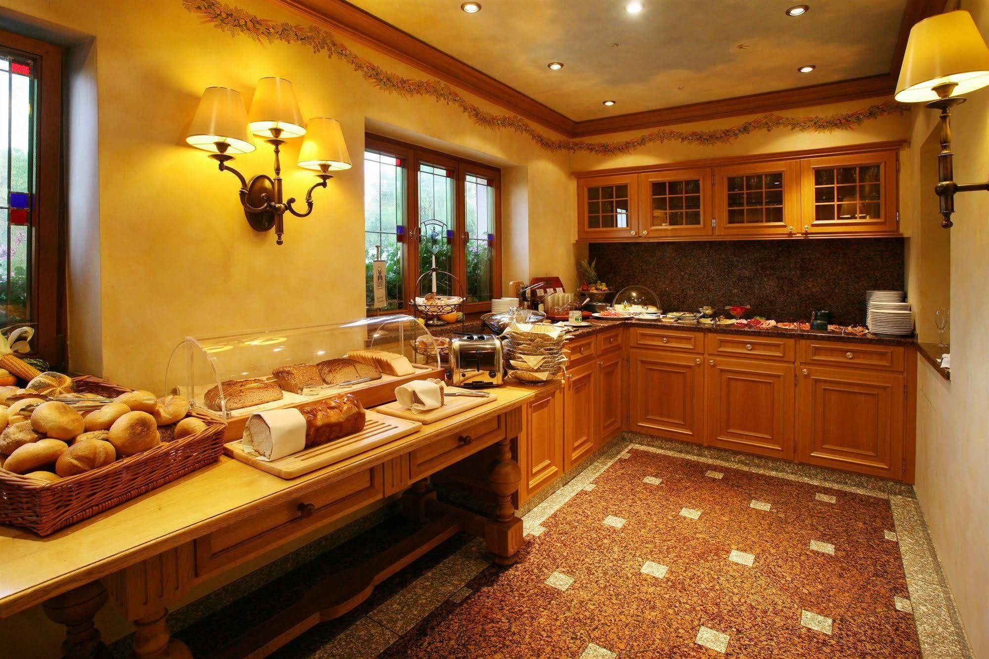 Reichelshofen Hotel Brauereigasthof Landwehr-Braeu מראה חיצוני תמונה