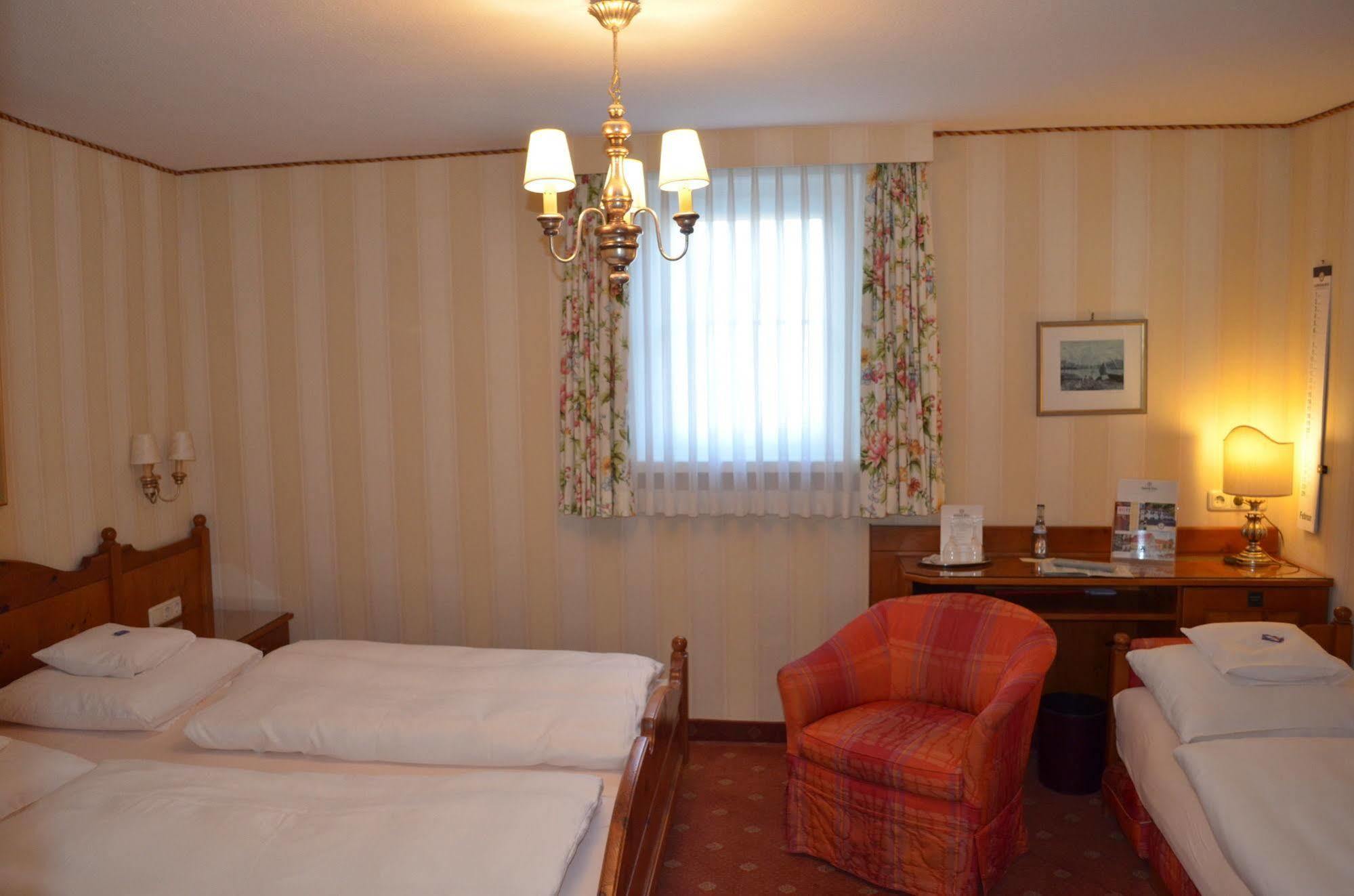 Reichelshofen Hotel Brauereigasthof Landwehr-Braeu מראה חיצוני תמונה